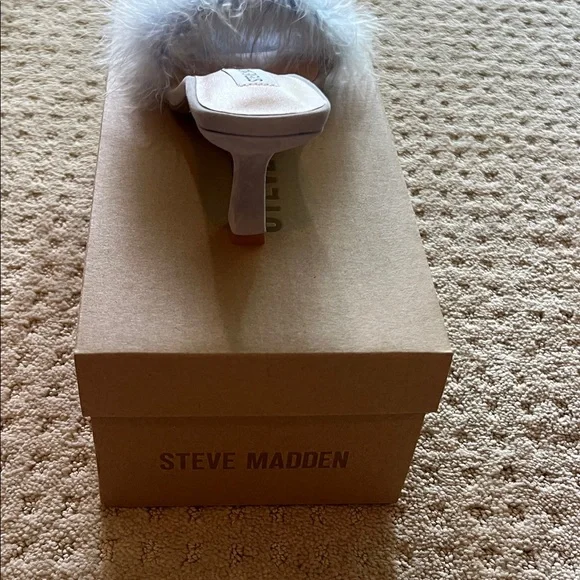 Steve Madden Women's Light Blue Feather Mules - Picture 4 of 5